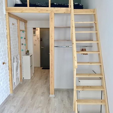 Apartament Zelazna Варшава Екстериор снимка
